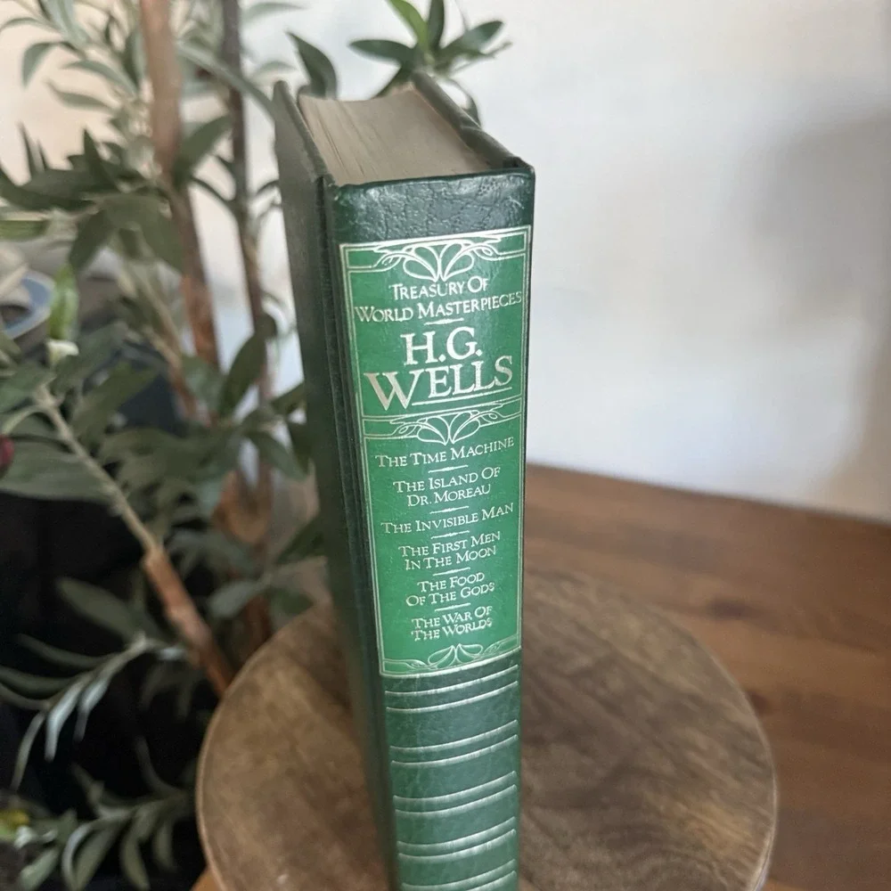 VTG H.G Wells Treasury of World Masterpieces HC 1982 Time Machine War World Book
